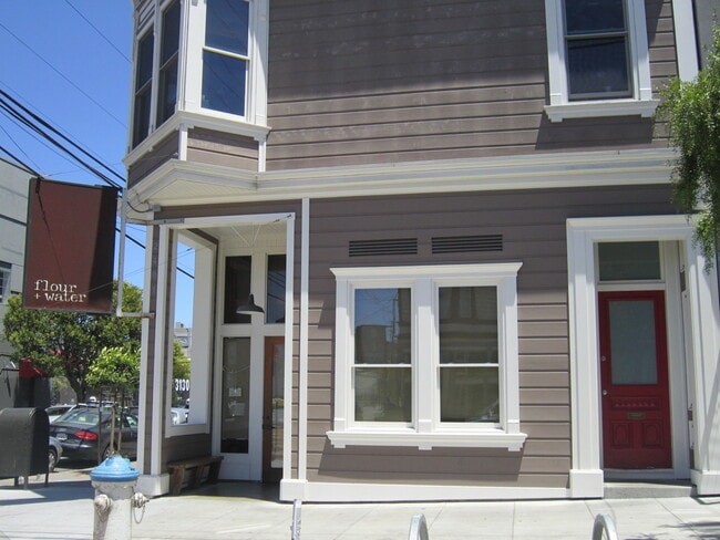 Building Photo - Mission District: Top Floor Loft w/ Roof Deck, Parking & W/D in unit