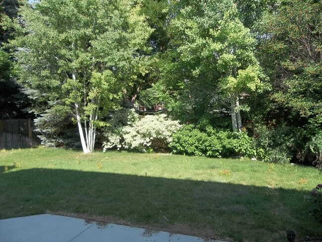 Building Photo - Live Large in Fort Collins – 5BR Home + $2...