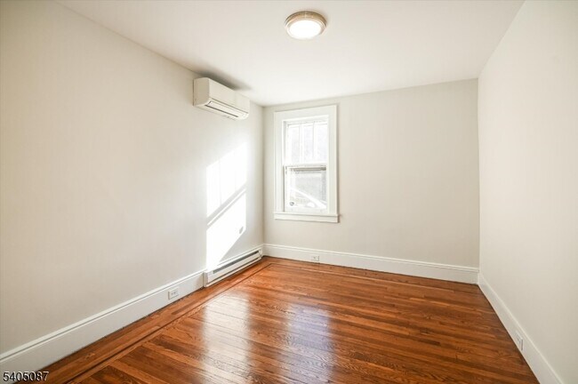 Building Photo - 265 McBride Ave