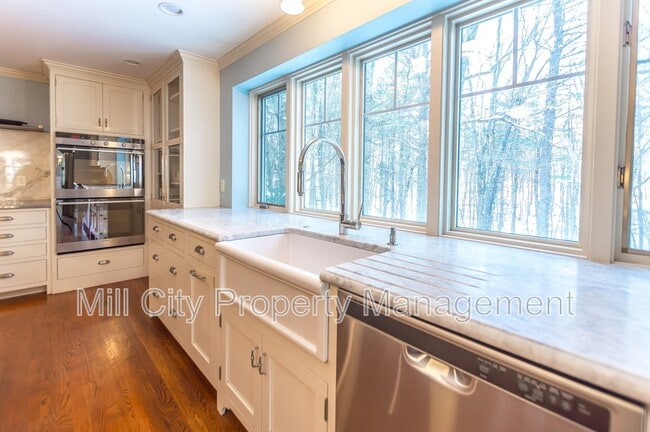 Building Photo - 24 Copeland Dr