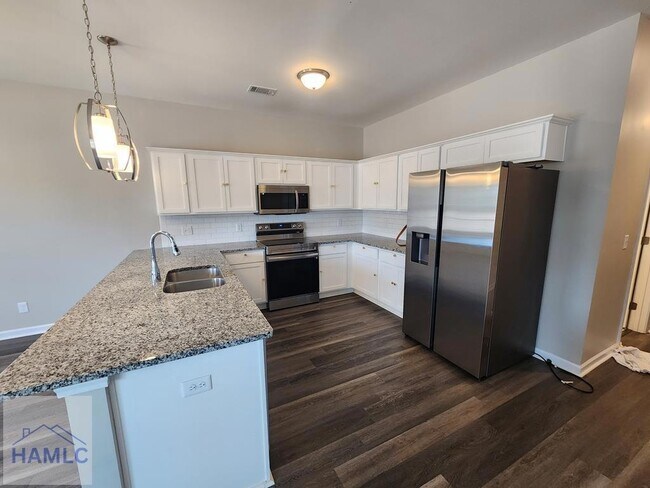 Building Photo - 2722 Arnall Dr