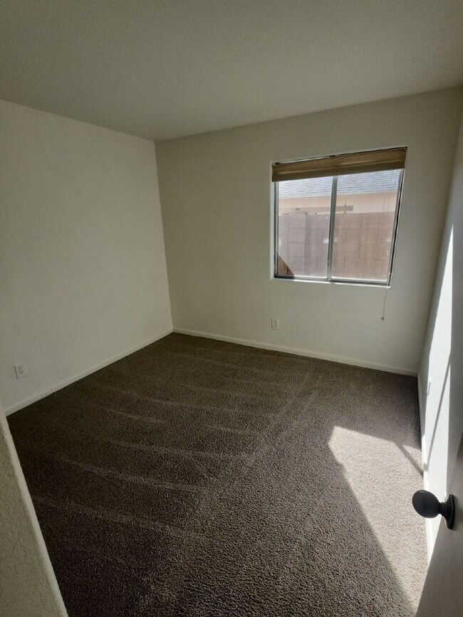 Building Photo - "Charming 3-Bedroom Oasis with 2 Baths in ...