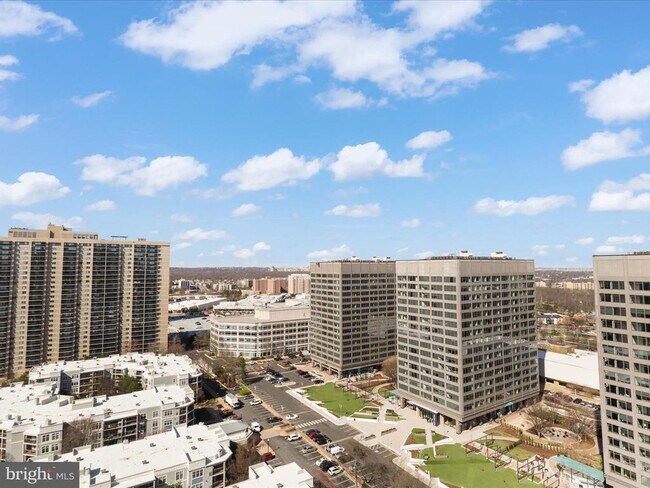 Building Photo - 5505 Seminary Rd