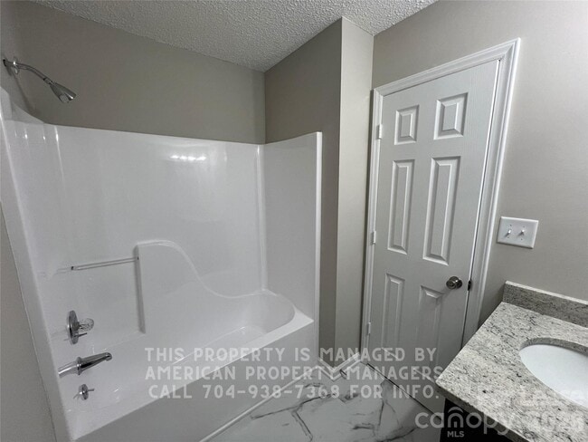 Building Photo - 309 Rustic Rd