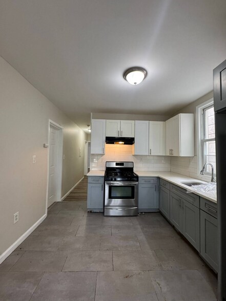 Primary Photo - 426 S 17th St