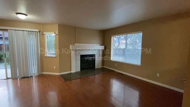 Building Photo - 371 Jaeger St