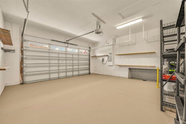 Building Photo - 14078 Alafaya Oak Bnd