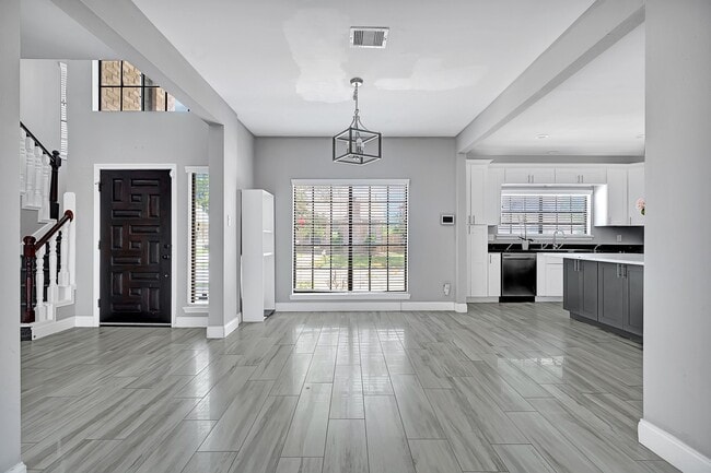 Building Photo - 3555 Ashfield Dr