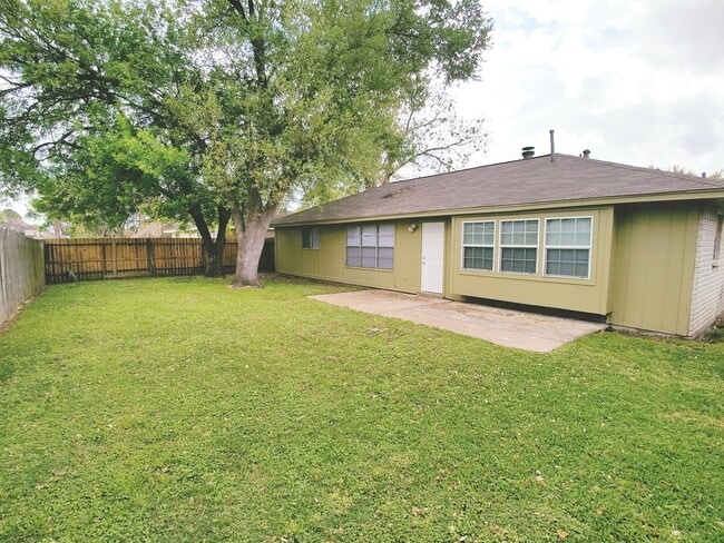 Building Photo - 14210 Galvani Dr
