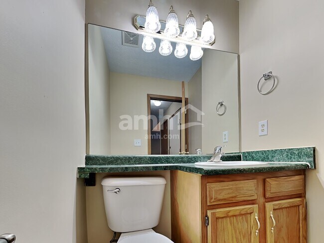 Building Photo - 1209 Nottingham Rd