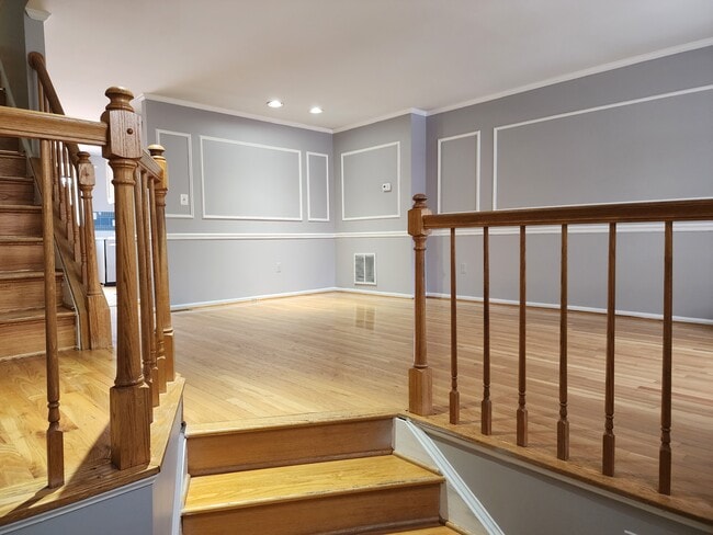 Building Photo - 18859 McFarlin Dr