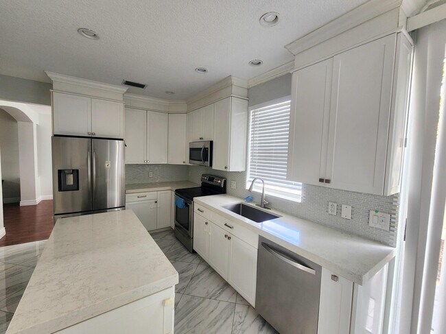 Building Photo - 18860 La Costa Ln