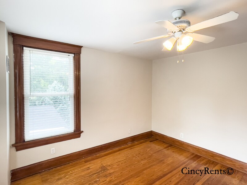 Building Photo - 2836 Linwood Ave