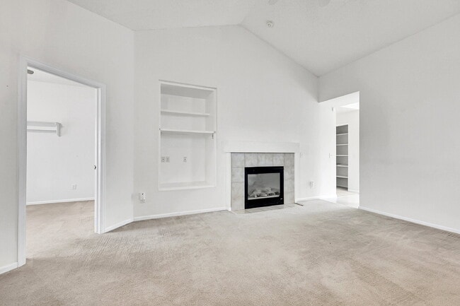 Building Photo - $2,025.00 - 3 Beds, 2 Baths, Single Family...