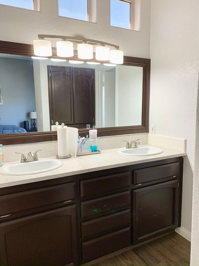Building Photo - Beautifully Updated Home in Tevis Ranch - ...