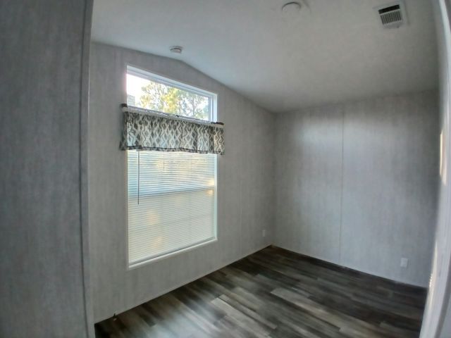 Building Photo - 1631 Semon Dr