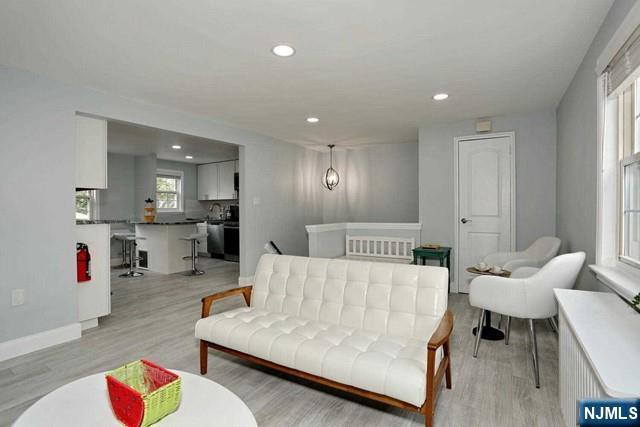 Building Photo - 100 Huguenot Ave