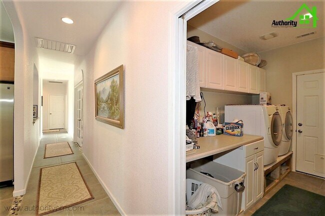 Building Photo - 14270 Quail Springs Rd