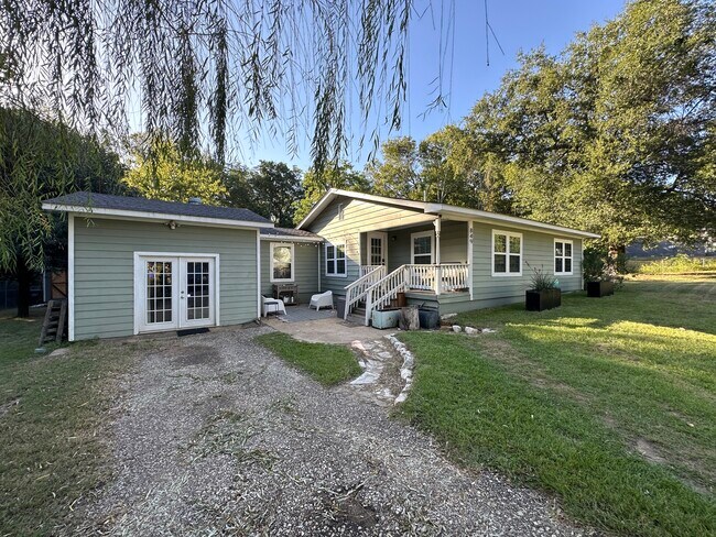 Building Photo - 849 N Third St