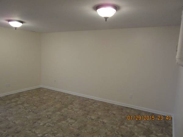 Building Photo - 1830 Lower Ridgewood Blvd