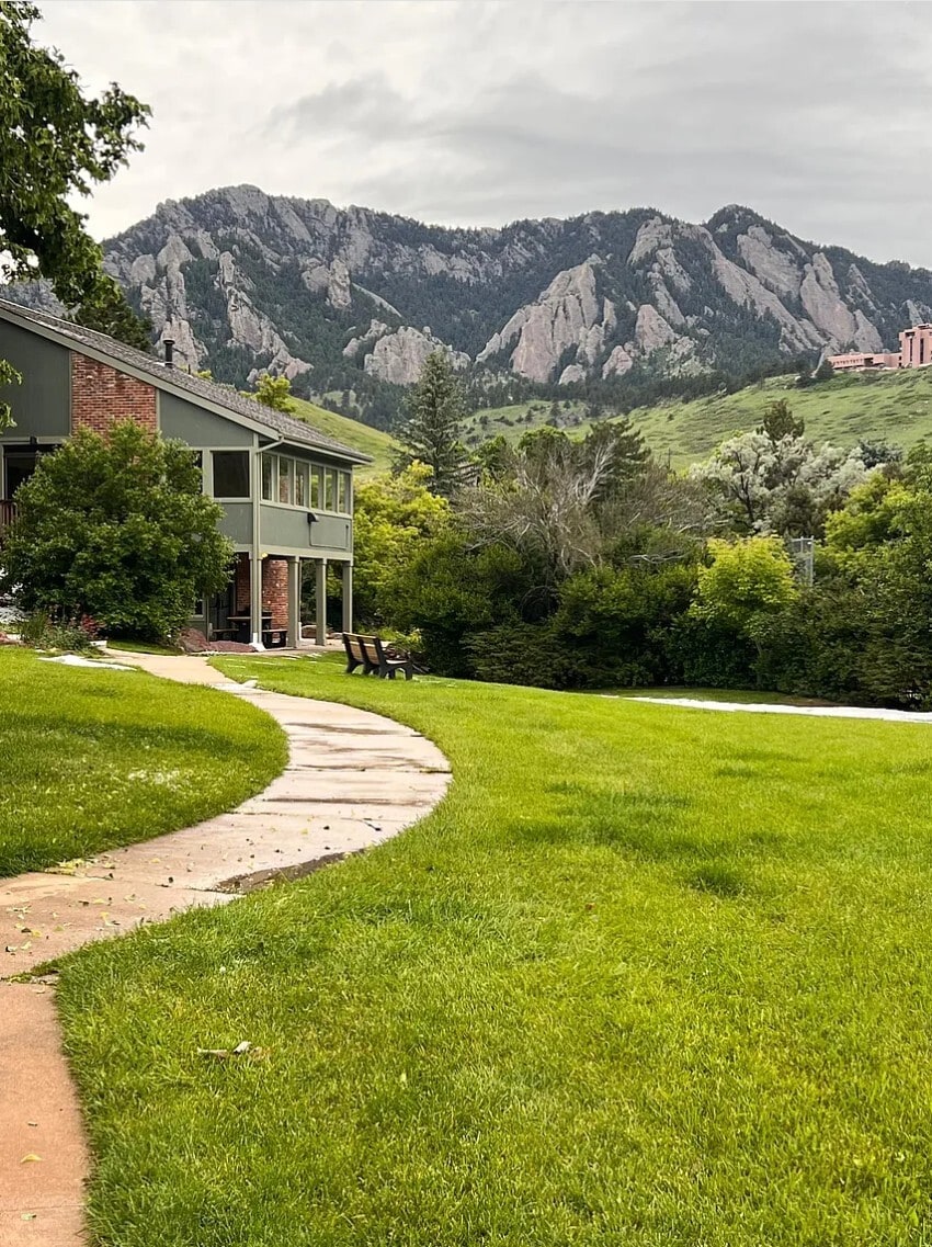 Walking Paths Just Steps Away with Stellar VIEWS - 45 Benthaven Pl