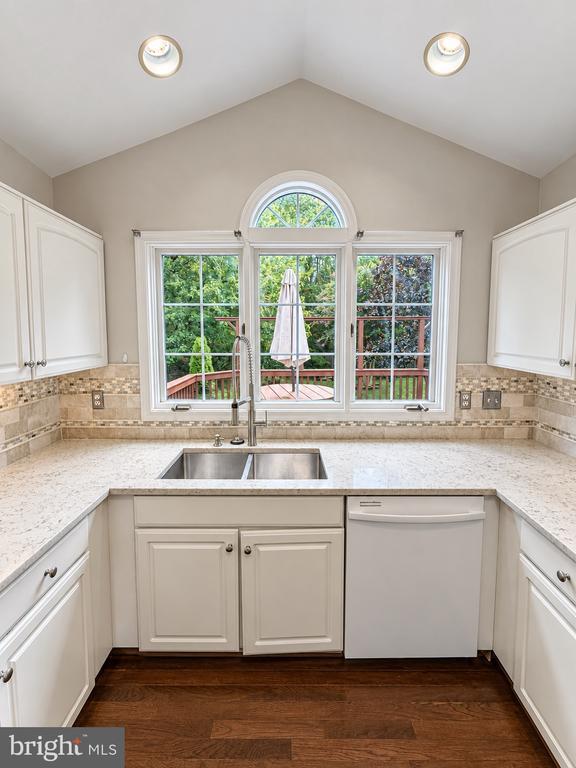 Building Photo - 6503 Susan Barkley Ct