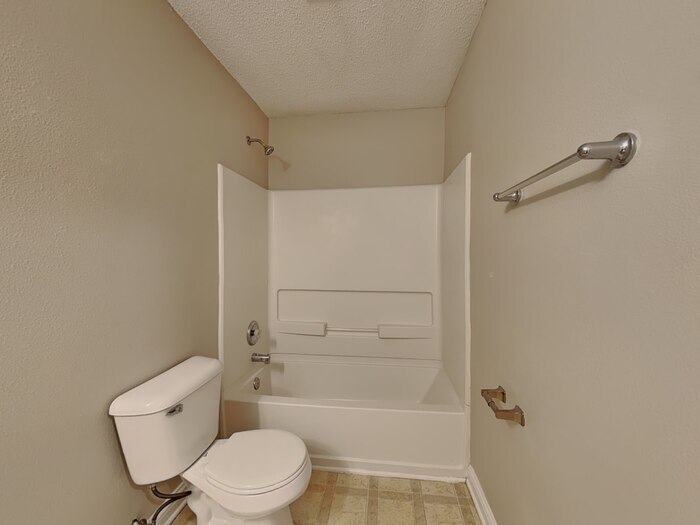 Building Photo - 1570 Broyles Ln