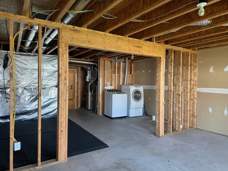 Building Photo - 15 Lombard Ln