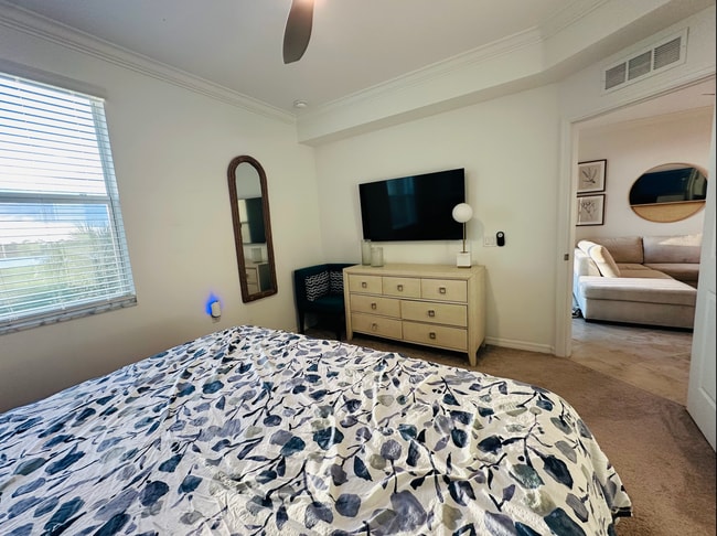 Building Photo - 43040 Greenway Blvd