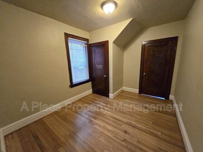 Building Photo - 5322 Itaska St