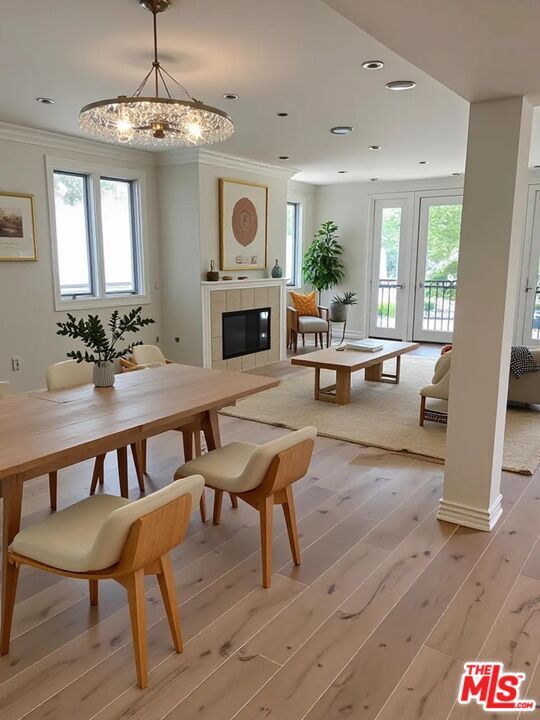 Building Photo - 129 S Elm Dr