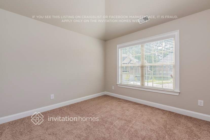 Building Photo - 318 Corine Ct
