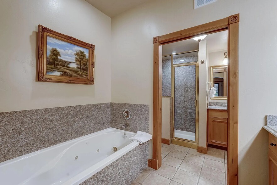 Building Photo - 840 Bigler Ln