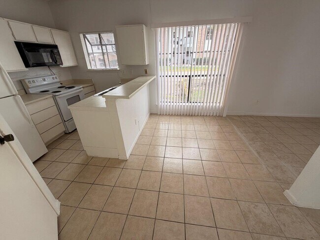 Building Photo - 7901 Cambridge St