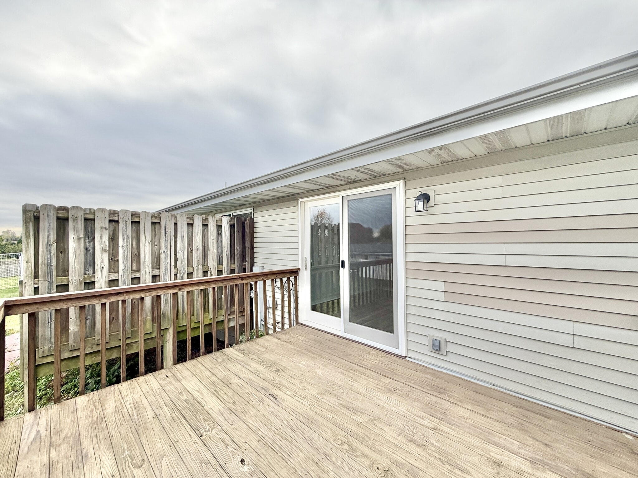Building Photo - 1124-1126 Brown Dr