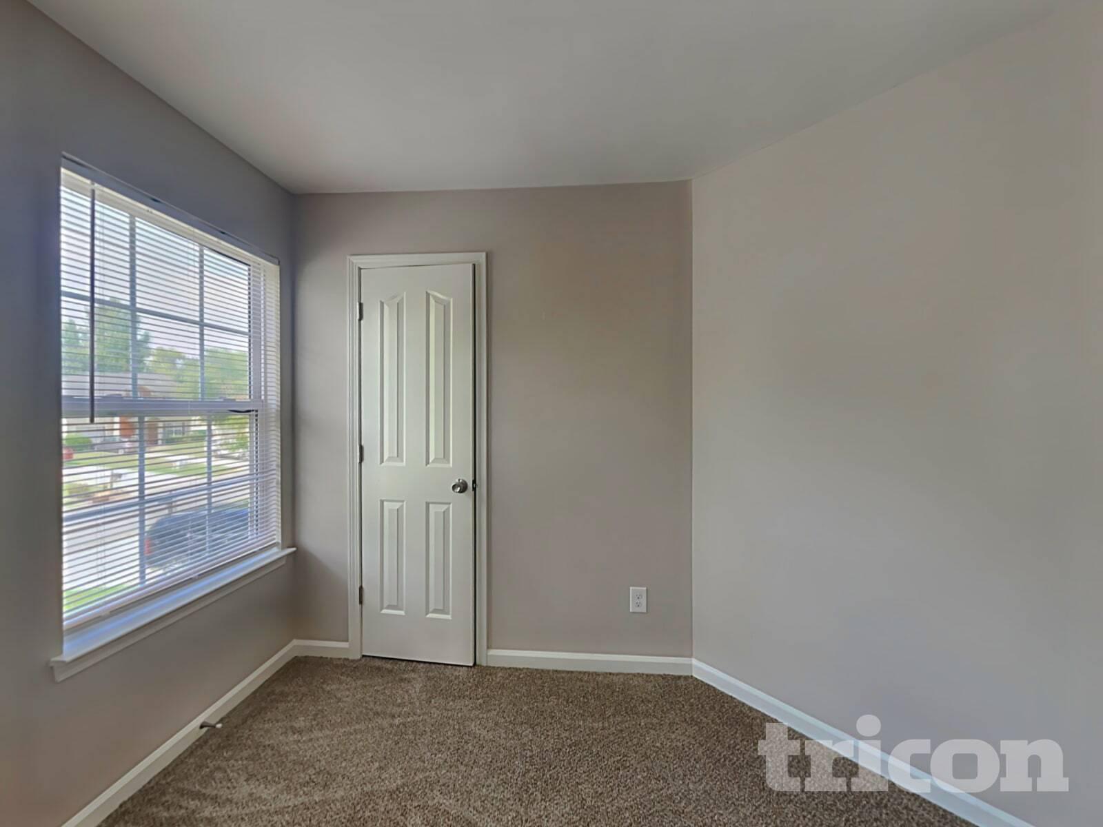 Building Photo - 11401 Northwoods Forest Dr