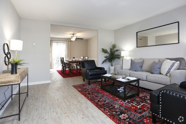 3BR, 2.5BA, 1,510 SF - Crystal Grove Townhomes