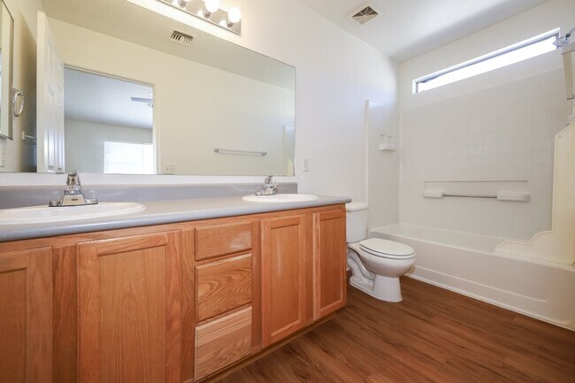 Building Photo - 6645 S SQUAWROOT Pl