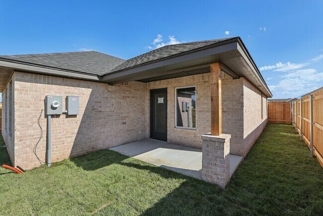 Building Photo - 8904 Oakleaf Ct