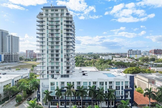 Building Photo - 275 NE 18th St