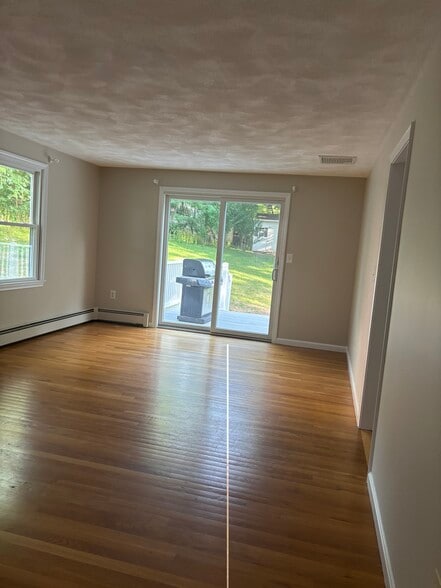 Building Photo - 5 Nichold St