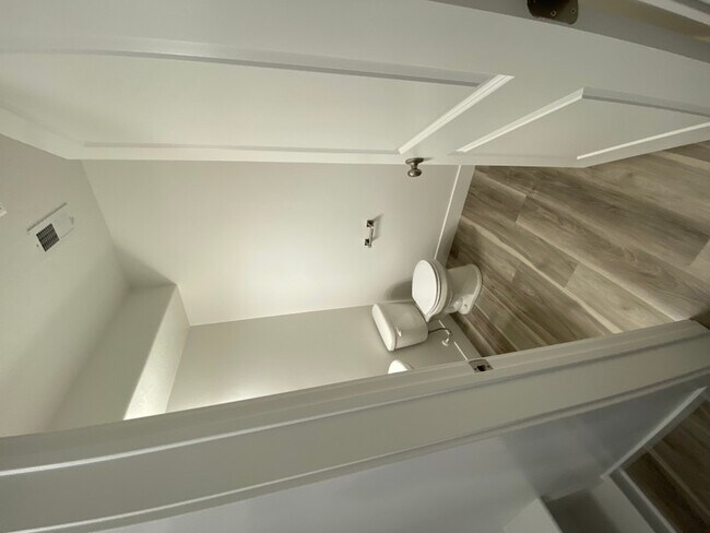 Building Photo - 2035 N 350 E