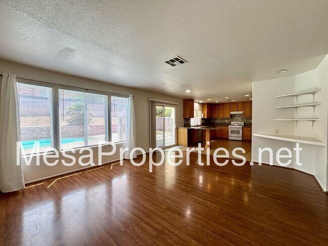Building Photo - 14027 Silver Creek Way