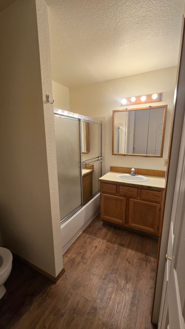 Building Photo - 205 S. Yellowstone, Unit B