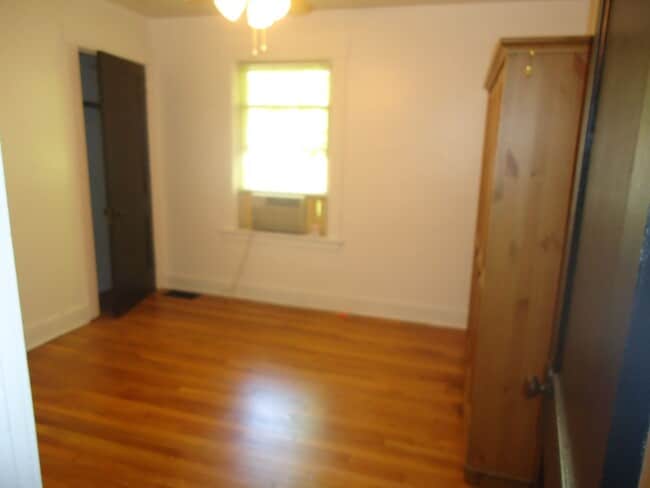 Building Photo - Great 3 bedroom, 2 story Duplex in Squirrel Hill