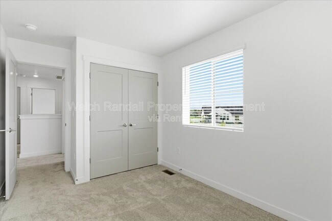 Building Photo - 3672 S 4525 W