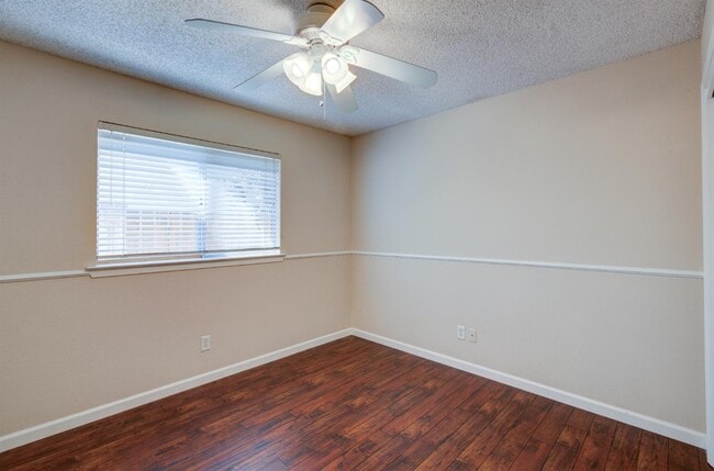 Building Photo - 5236 W Los Altos Ave