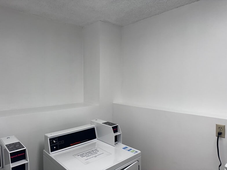 Laundry - 1299 Cordova St