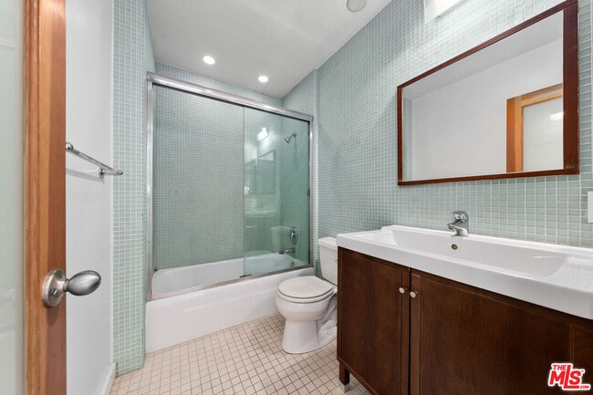 Building Photo - 11670 Iowa Ave