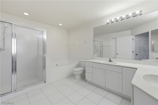 Building Photo - 15190 Royal Windsor Ln